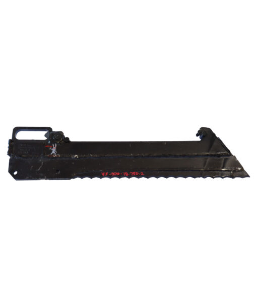 Top image of the V1F-006-18-750-2 serrated feed blade compatible to Vermeer
